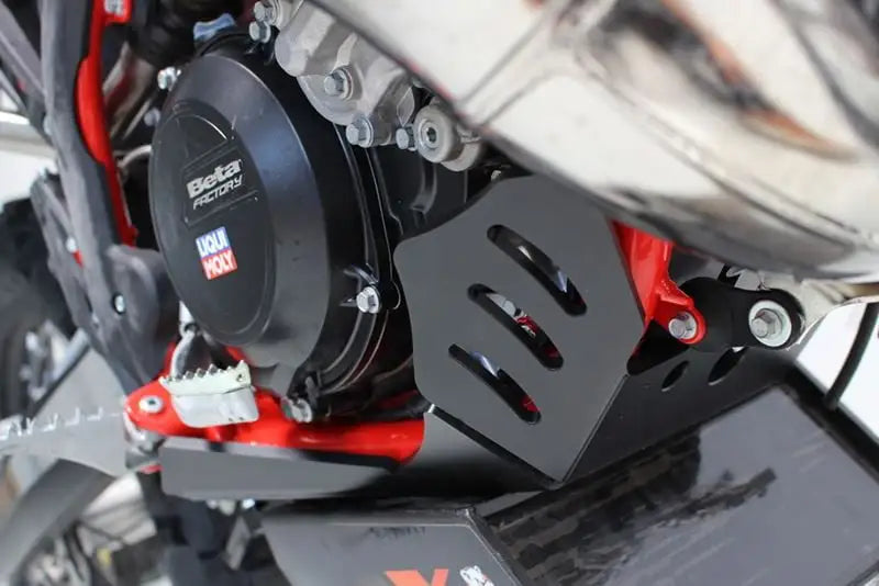 AXP Beta (2020-24) 250/300RR Xtrem Skid Plate – Black – AX1550
